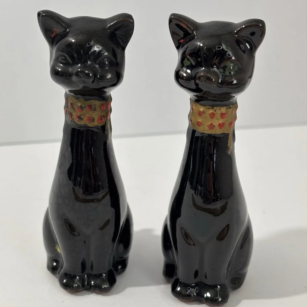 Vintage Japan Redware Siamese Black Cat Salt and Pepper Shaker Set